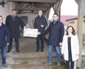 Bild: fvo
Die Spende wird gern angenommen: (von links) Alexander Anzer, Bürgermeister Josef Beimler, Pfarrer Norbert Götz, JU-Vorsitzender Florian Stahl und Laura Anzer.