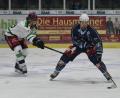 Archivbild: gb
Tomas Rubes (rechts) entschied am Sonntag das Top-Spiel zwischen den Blue Devils und den Starbulls Rosenheim. In der 56. Minute verwandelte der Tscheche einen Penalty zum 3:2-Endstand.