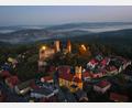 Bild: Lena Held / exb
Burg, Laubbäume und Morgennebel: So präsentierte sich die Burg Leuchtenberg samt Umland kürzlich an einem frühen Morgen.