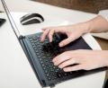 Symbolbild: Christin Klose/dpa
Datensicherheit spielt eine immer größere Rolle in der kommunalen Verwaltung. Auch die Einrichtung von Heimarbeitsplätzen stellt die IT vor Herausforderungen.