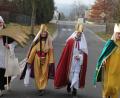 Bild: kro
Die Sternsinger in Konnersreuth, wie hier in der Gesteinerstraße.