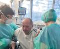Bild: exb/Kittner 
Long-Covid-Patient Uwe Kittner im Uniklinikum in Regensburg. Alleine aufzustehen war ihm zu diesem Zeitpunkt unmöglich.