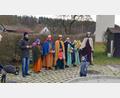 Bild: Beer, Richard
Statt von Haus zu Haus zu ziehen, versammelten sich die Sternsinger der Pfarrei Herz Jesu zu kleinen Andachten an Plätzen im Gemeindegebiet, an denen die Bevölkerung teilnehmen konnte.