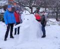 Bild: Wolfgang Weidner/exb
Ein gelungenes Exemplar aus Schnee: Das Mammut im Garten von Peter Horn.