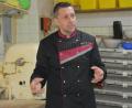 Archivbild: lue
Bäckermeister Manuel Neugirg betreibt seit 2004 den Reuther Dorfbeck. Jetzt bietet er sein Geschäftsgebäude zum Verkauf oder zur Verpachtung an.