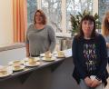 Bild: fpoz
Johanna Reger (links) wünschte dem neuen Küchen-Team mit Zdenka Prunhuber, Claudia Hippeli und Bianca Binder viel Kreativität und Spaß beim Kochen für die Kids.