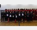 Bild: Feuerwehr Fuchsmühl/exb
Zur bestandenen Prüfung gratulierten (von rechts) Kreisbrandmeister Florian Trießl und Jürgen Schultes, sowie (von links) das Kommandanten-Gespann aus Fuchsmühl, Sebastian Pinzer und Christian Höcht.