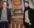 Bild: Marina Gube
Arne Luchner und Lino Molter (von links) betreiben in Irchenrieth die Brauerei Molter.