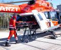 Bild: Mareike Schwab
Dr. Andreas Redel, Notarzt bei der DRF Luftrettung, zeigte im März 2021 den neuen Rettungshubschrauber H145 in Weiden. Dieser absolvierte seitdem bis Ende letzten Jahres insgesamt 1151 Einsätze.