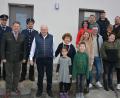 Bild: jr
Seinen 80. Geburtstag feierte am Sonntag Ludwig Schaumberger, Vierter von links, hier im Bild zusammen mit seiner Ehefrau Monika und weiteren Familienmitgliedern. Glückwünsche überbrachten auch (von links) Vorsitzender Matthias Lindinger von der Feuerwehr Pechofen, Bürgermeister Stefan Grillmeier und Kommandant Thomas Zintl.