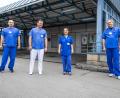 Bild: Michael Vogl
Der Pflegerische Leiter René Georgi, der Ärztliche Leiter Dr. Jochen Spieß und sein Stellvertreter Johannes Liebl (von links) begrüßten die neue Oberärztin Désirée Decking-Ott im Team der Zentralen Notaufnahme des Krankenhauses St. Barbara.
