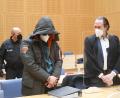 Bild: ca
Prozessbeginn gegen Zafer K. Rechts Verteidiger Jan Paulsen.