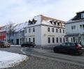 Bild: lnz
Erneuert werden muss in nicht allzu ferner Zukunft die Fahrbahn an der Abzweigung vom Oberen Marktplatz in die Bachstraße (Bildmitte) – und nicht nur dort. Doch zuvor soll unter Einbeziehung eines Städteplaners ein Konzept für die künftige Verkehrslenkung in der Innenstadt entwickelt werden.