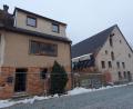 Bild: kaz
Die Trautenbergstraße in Kemnath ist ab Mittwoch, 26. Januar für eine Woche gesperrt. Grund sind Abbrucharbeiten am Haus Nummer 12. Das Gebäude gehört zum Lenzbräu-Areal.
