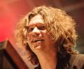Bild: Michael Golinski/exb
Profimusiker Toby Mayerl in Aktion. Der Amberger Musiker hat in seinem Leben bereits mehr als 3000 Konzerte in ganz Europa gespielt.