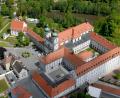 Archivbild: Michael Ascherl
Das durch das Kloster Waldsassen (Bild) über Jahrhunderte geprägte Stiftland soll mit weiteren Regionen das Europäische Kulturerbe-Siegel bekommen. Jetzt war das Bestreben auch ein Thema im Gemeinderat Pechbrunn.