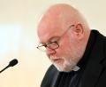 Bild: Sven Hoppe/dpa
Kardinal Reinhard Marx, Erzbischof von München und Freising, äußert sich in einer Pressekonferenz zum Gutachten zu sexueller Gewalt gegen Kinder und Jugendliche im katholischen Erzbistum München und Freising.
