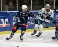 Archivbild: gb
Dominik Müller (links) war am Freitag der Matchwinner. In der Verlängerung erzielte der Verteidiger das Siegtor für die Blue Devils gegen Deggendorf.