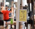 Symbolbild: Roberto Pfeil/dpa
In den Fitness-Studios gilt die 2G-Plus-Regel. Da Geboosterte keinen Test brauchen, hat sich die Situation in den Einrichtungen etwas entschärft und die Mitglieder nutzen wieder das Trainingsangebot, allerdings unter den üblichen Einschränkungen.