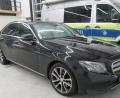 Symbolbild: Grenzpolizei Waidhaus/exb
Die Waidhauser Schleierfahnder nahmen einen Mann fest, der in diesem gestohlenen E-Klasse-Mercedes unterwegs war.