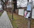 Bild: bey
Die Tage des öffentlichen Telefons an der Ecke Hauptstraße/Weidener Straße sind gezählt. Im Frühjahr soll die Sprechstelle unter freiem Himmel abgebaut werden.