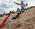 Bild: chl
Johannes Pfab beim Sandspirit am Monte Kaolino. Beim Skifahren ist der Hirschauer in seinem Element, egal ob auf Schnee, oder Sand, egal ob mit einem oder zwei Brettern unter den Füßen.