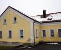 Bild: wku
Das evangelische Gemeindehaus in Königstein wurde 1884 als Schule gebaut. Bis 1978 drückten hier zwei Klassen die Schulbank. Seitdem dient es als Gemeindehaus. Es bedarf jedoch einer gründlichen Sanierung