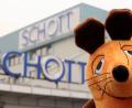 Bild: Schott AG/exb
Die Maus zu Besuch in Mitterteich – bereits im September wollte ein Filmteam wissen, wo die Verpackung für Milliarden von Impfdosen gegen Corona herkommt.