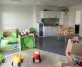 Bild: lep
Für das Mobiliar wurden helles Holz sowie zarte Grüntöne gewählt.