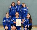 Bild: privat/exb
Die U14-Faustballerinnen der DJK FV Ursensollen gewannen bei der bayerischen Meisterschaft die Bronzemedaille. Auf dem Bild (hinten von links) Eva Graml, Madlen Donhauser, Marie Fehlner. Vorne von links: Rosalie Ostrand, Anna Ebert und Clara Lehner.