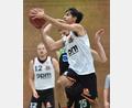 Bild: A. Schwarzmeier
Liam Archer zeigte eine starke Leistung, konnte aber die Wende für die DJK-Basketballer gegen Bamberg nicht mehr einleiten.
