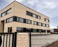 Bild: Hösamer
Noch hängt kein Namensschild am Neubau der VR-Bank Regensburg-Schwandorf im Gewerbegebiet "Am Brunnfeld".
