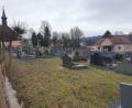 Bild: ws
Im Konzept für den Friedhof wird auch Augenmerk auf die Leerstellen in den Gräberreihen gelegt. Dort könnten Urnengräber in verschiedenen Variationen, etwa durch Stelen, vorgesehen werden.