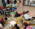 Bild: fvo
Waldthurner Schulkinder lesen die Kinderzeitung von Oberpfalz-Medien.