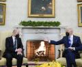 Bild: Alex Brandon/AP/dpa 
Bundeskanzler Olaf Scholz (SPD, links) trifft US-Präsident Joe Biden im Oval Office des Weißen Hauses. Hauptthema beim Antrittsbesuch von Olaf Scholz in den USA dürfte die Russland-Ukraine-Krise sein. Foto: