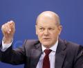 Bild: Michele Tantussi/dpa
Bundeskanzler Olaf Scholz (SPD) gibt nach einem Treffen der 16 Staats- und Regierungschefs der Bundesländer eine Pressekonferenz.