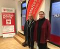 Bild: ihl
Yvonne Aßmann (rechts), stellvertretende Beauftragte der Malteser für den Kreis Schwandorf und hauptamtliche Leiterin der Erste-Hilfe-Ausbildung freut sich über die eigenen Räume in der Schwandorfer Innenstadt. Ihre Mutter Angela ist in der Seniorengruppe aktiv.