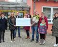 Bild: stg
Über 1100 Euro darf sich der Verein Sonnenblicke Nordoberpfalz freuen.