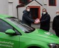 Bild: Elisabethenverein Tirschenreuth/exb
36 „Pflegedank“-Wertgutscheine übergaben Sebastian Pollack und Winfried Wiendl (Pflegedank-Stiftung) an Rainer Schmid vom Elisabethenverein Tirschenreuth (von rechts).