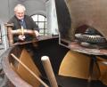 Bild: Gabi Schönberger
Auch mit 94 Jahren hat Georg Zierer im Eslarner Kommunbrauhaus noch alles im Griff.