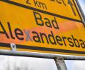 Bild: Florian Miedl/fph
So einiges passt in Bad Alexandersbad nicht mehr. Nun fordern mehrere Gemeinderäte den Rücktritt von Bürgermeisterin Anita Berek.