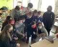 Bild: ero
Die Französisch-Schüler der Klasse 9b des Erasmus-Gymnasiums vor dem Laptop beim digitalen Austausch mit der Partnerschule Collège Clos Chassaing in Périgueux.