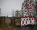 Bild: szl
Die fast 30 Meter lange und 25 Tonnen schwere Radbrücke, die bei der Schmelitz über die Bundesstraße 15 führt, wird aktuell auf dem Bauhof der Herstellerfirma Markgraf in Immenreuth komplett erneuert. Zum Start der Fahrrad-Saison Anfang April soll der Überweg wieder benutzbar sein.