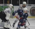 Archivbild: gb
Das letzte Auswärtsspiel der Blue Devils in der Hauptrunde bei den Passau Black Hawks fällt wegen postiiven Corona-Fällen bei den Gastgebern aus.
