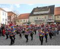 Bild: frd
Zu den Klängen des Kolping- Spielmannszuges Oberviechtach ging es auf den Marktplatz.