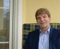 Bild: Andreas Brueckmann
Sorgenfalten zeichnen sich auf der Stirn des Stellvertretenden Landrats Michael Rischke (SPD). Die Geburtstagsparty zu seinem heutigen 60. Geburtstag fällt wegen aktueller Ereignisse aus.