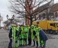 Bild: gz
Neun Damen im auffalllenden Outfit sorgten am Marktplatz für einen kurzen Stau.