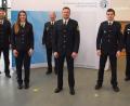 Bild: PHK Roland Seidel, Bepo Nabburg/exb
Mit Polizeioberwachtmeister Achim Bauer (Vierter von rechts) und Lukas Leutsch (Dritter von rechts) schafften es gleich zwei der fünf Seminarbesten in die Top fünf des bayernweiten Rankings.