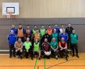 Bild: exb
Die Teilnehmer, Ausbilder und Prüfer des Lehrgangs zur C-Lizenz für Jugendfußball-Trainer beim FC Weiden-Ost.