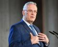 Bild: Uwe Lein/dpa
Bayerns Innenminister Joachim Herrmann (CSU) spricht.